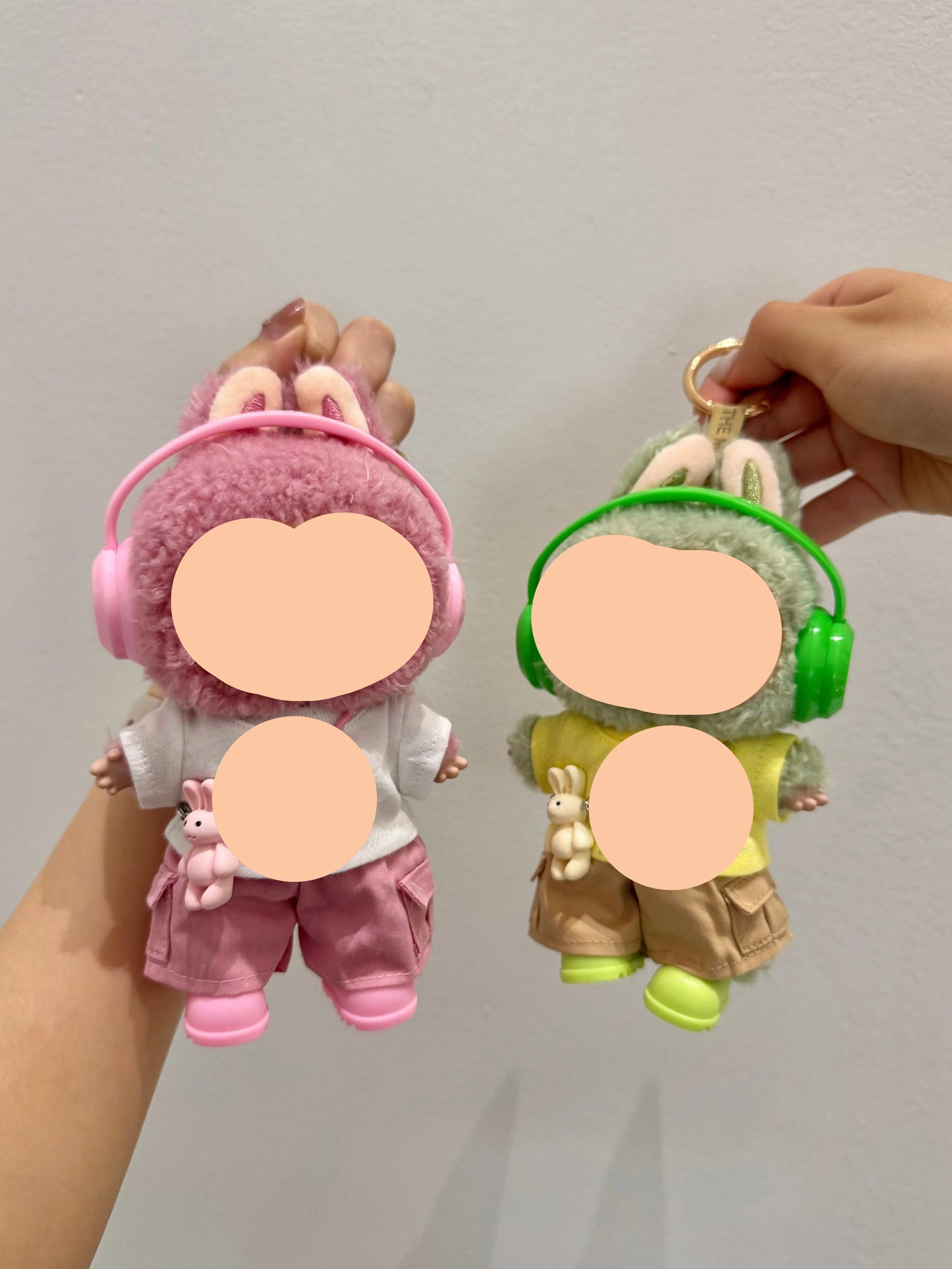 Clothes Labubo Green headphones + yellow T-shirt + khaki overalls Keychain Labubo Clothing Macaron Clothes for Labubo