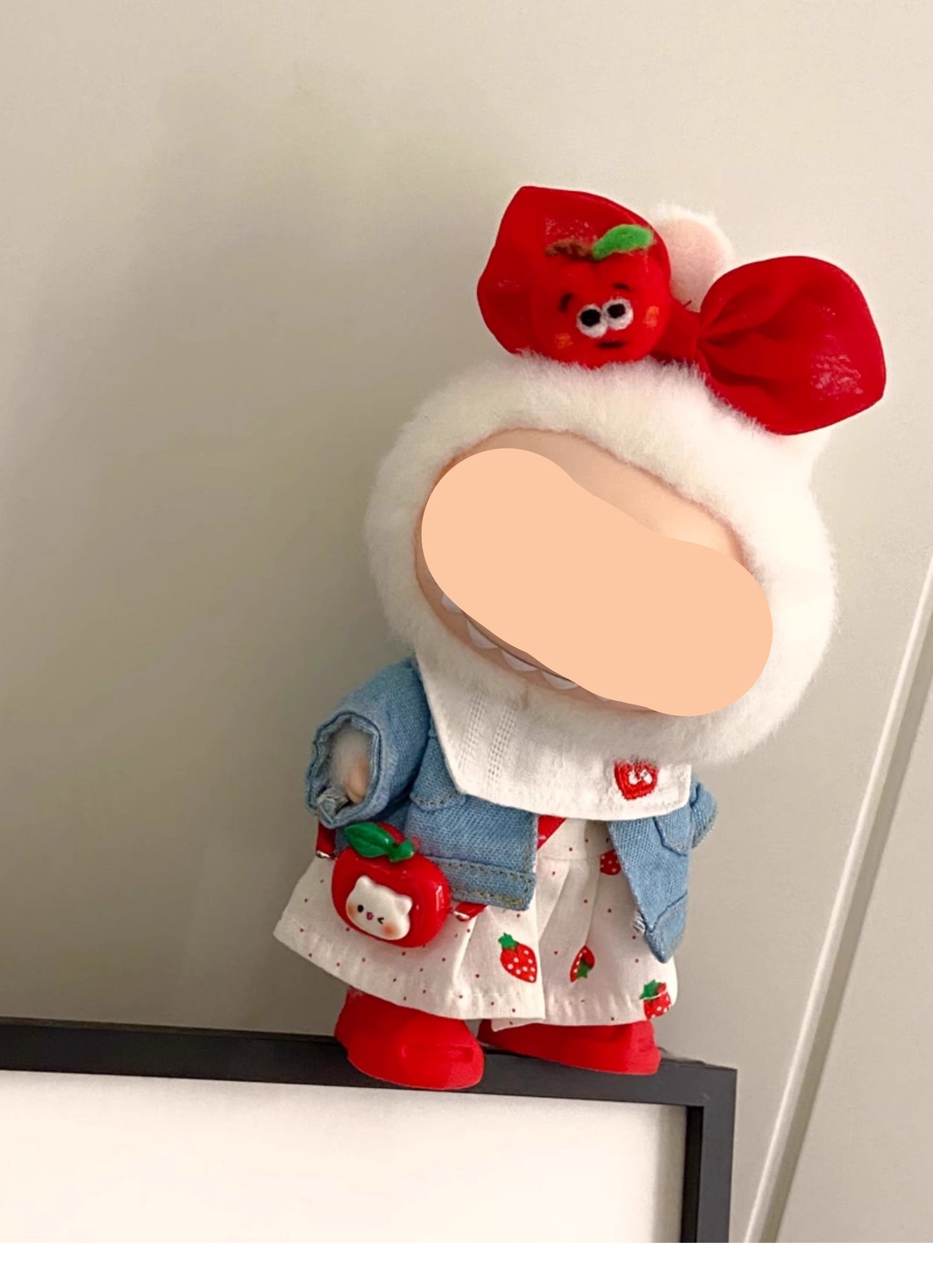 Labubo Clothing Keychain Labubo Clothes Denim jacket + strawberry skirt + hair bow Macaron Clothes for Labubo