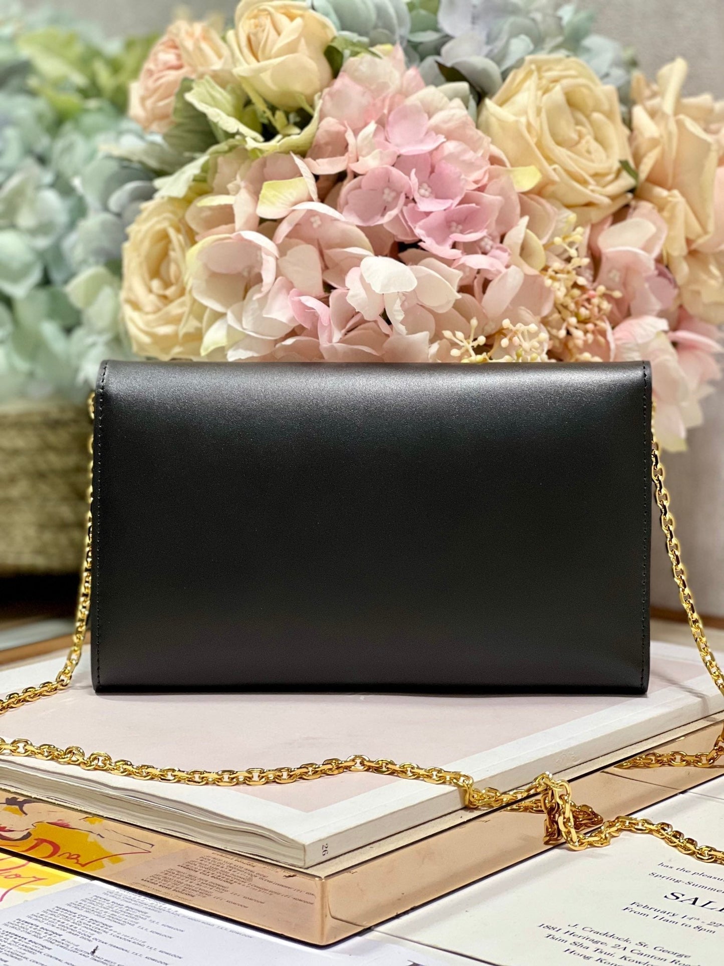 luxury Bobby Wallet on Chain East West Black - 21.5¡Á12¡Á4cm
