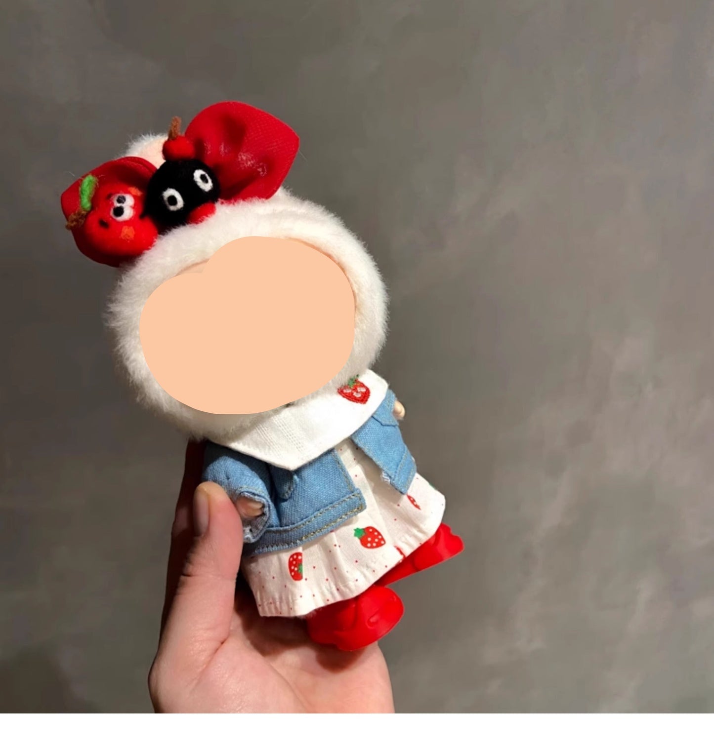 Labubo Clothing Keychain Labubo Clothes Denim jacket + strawberry skirt + hair bow Macaron Clothes for Labubo