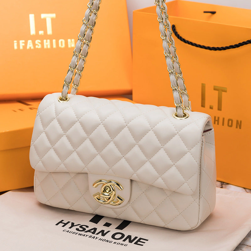 luxury โ๐ฝ ๐๐น๐ฎ๐๐๐ถ๐ฐ ๐๐น๐ฎ๐ฝ in Black Lambskin
