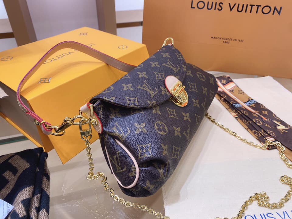 Luxury Replica Bags