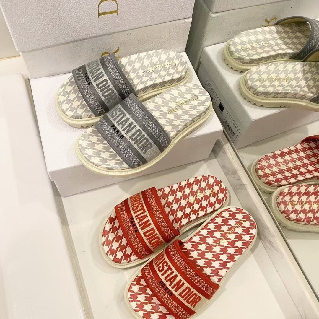 Houndstooth kohokuvioidut Slipper sandaalit