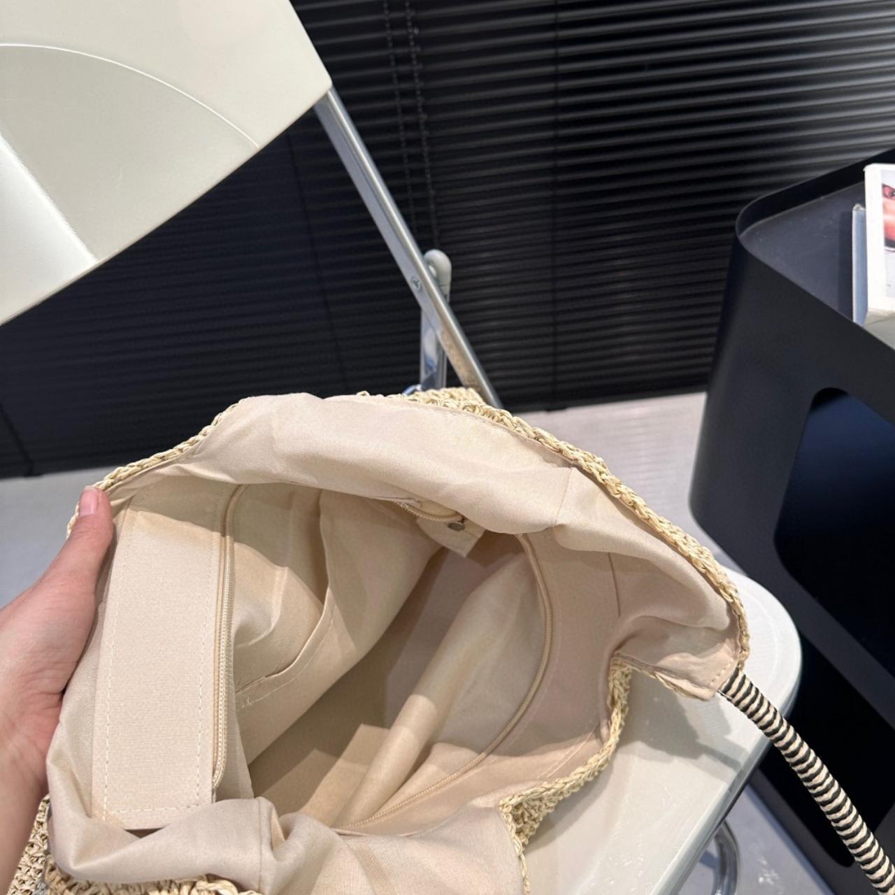 SAINT LAURENT luxury Raffia Bag