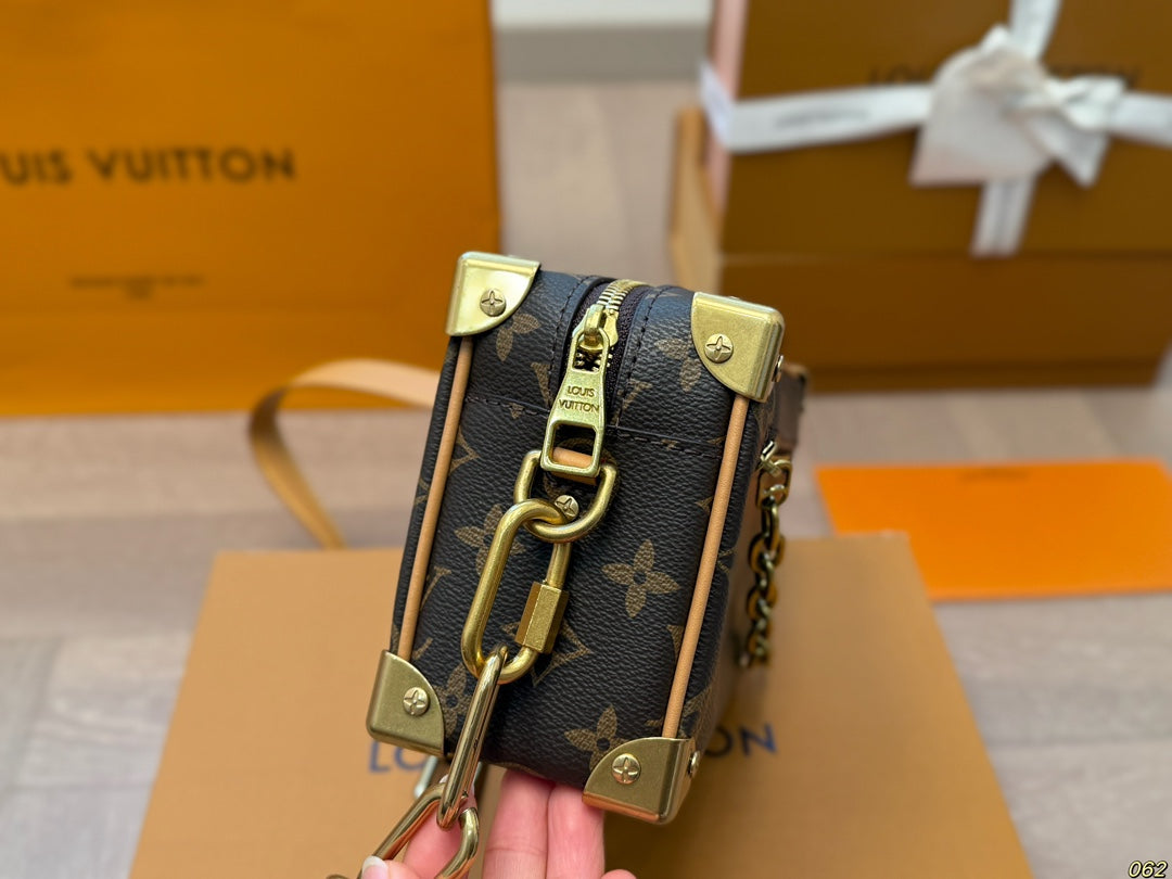 Luxury Soft Trunk Box Bag Satchel 18x12cm