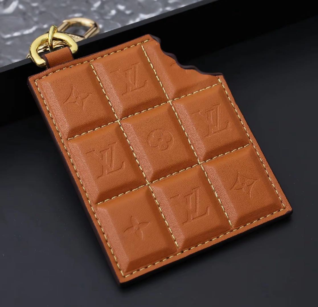 đ« L&V Chocolate - Style Leather Keychain & Bag Charm đ«