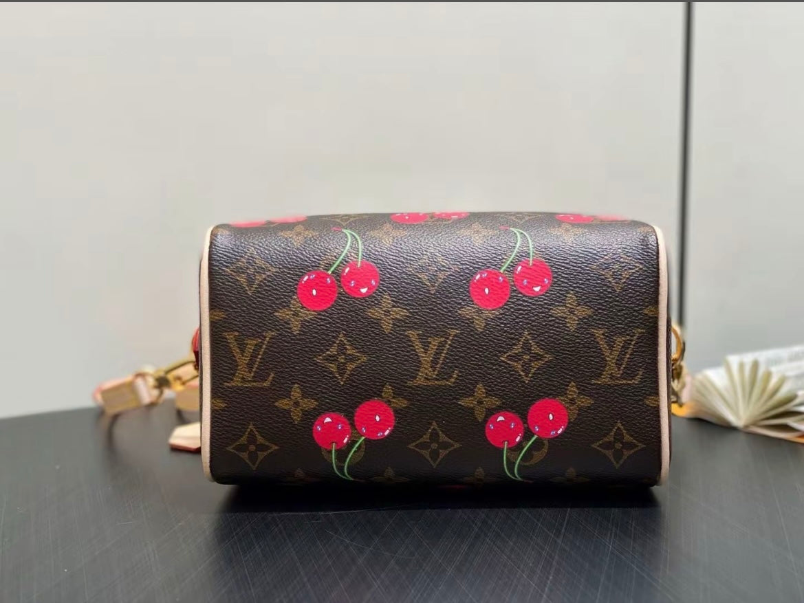 🌟 Portachiavi L$V Cherry: carino e lussuoso, tutto in uno 🍒✨