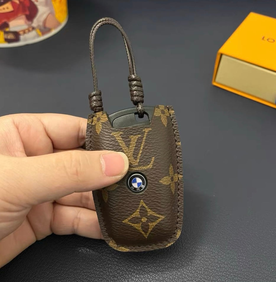 Luxuriöse Smart-Key-Hülle aus Leder – Entwickelt für Audi, BMW, Benz und VW 🚗✨
