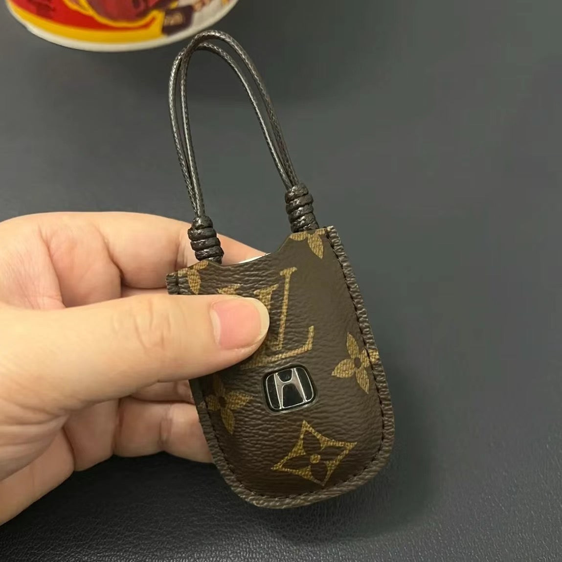 Luxuriöse Smart-Key-Hülle aus Leder – Entwickelt für Audi, BMW, Benz und VW 🚗✨