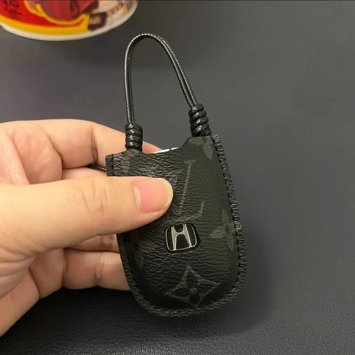 Luxuriöse Smart-Key-Hülle aus Leder – Entwickelt für Audi, BMW, Benz und VW 🚗✨