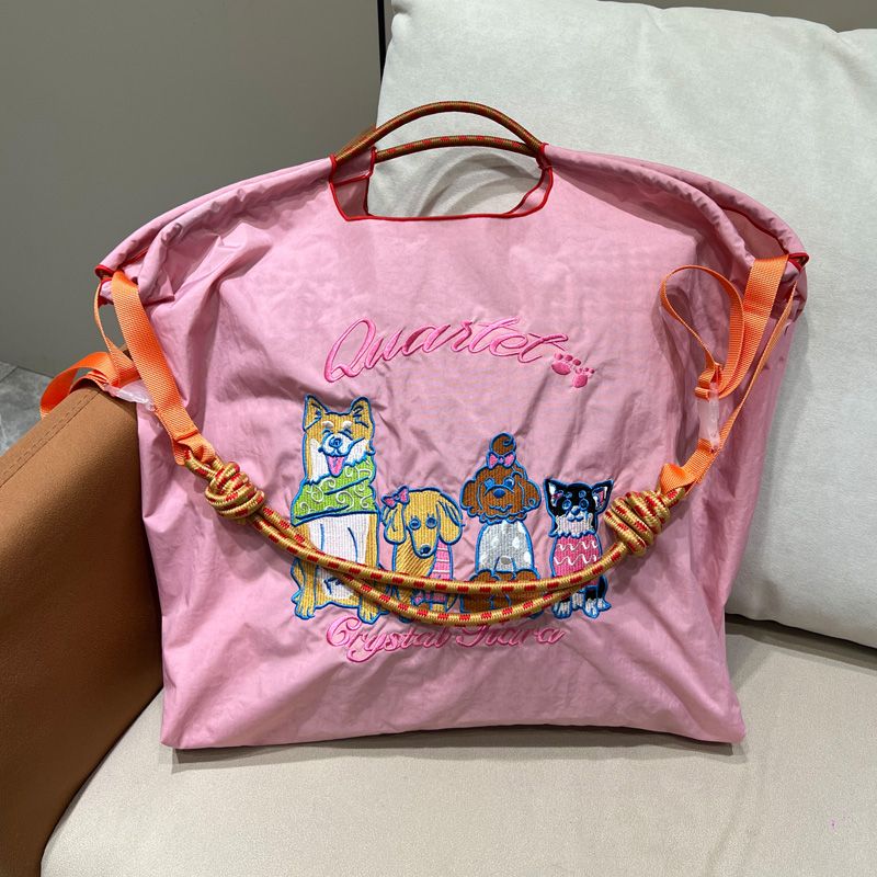 Genti cu tote brodate drăguțe - modele elegante și jucăușe