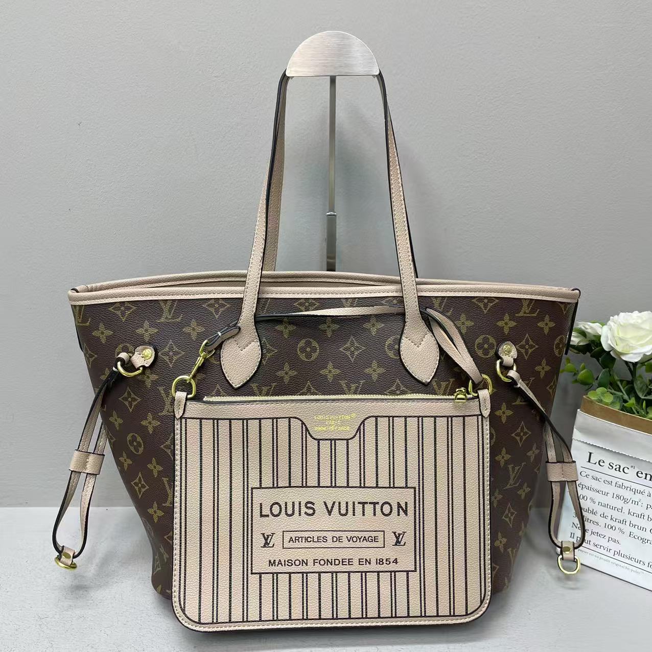 Elegant Large-Capacity Tote Bag