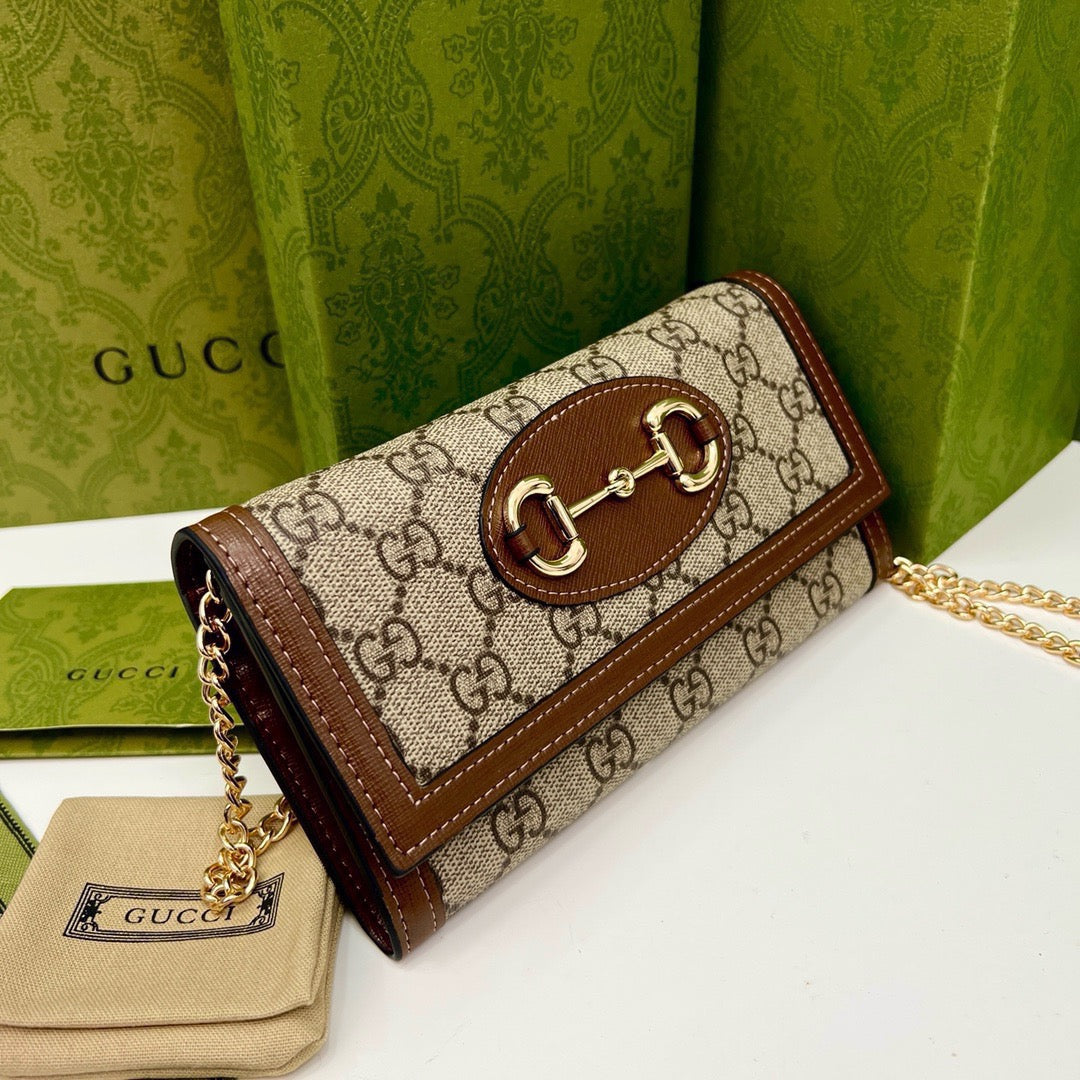luxury Brown Saddle Buckle Handbag 19x10.5x3.5cm