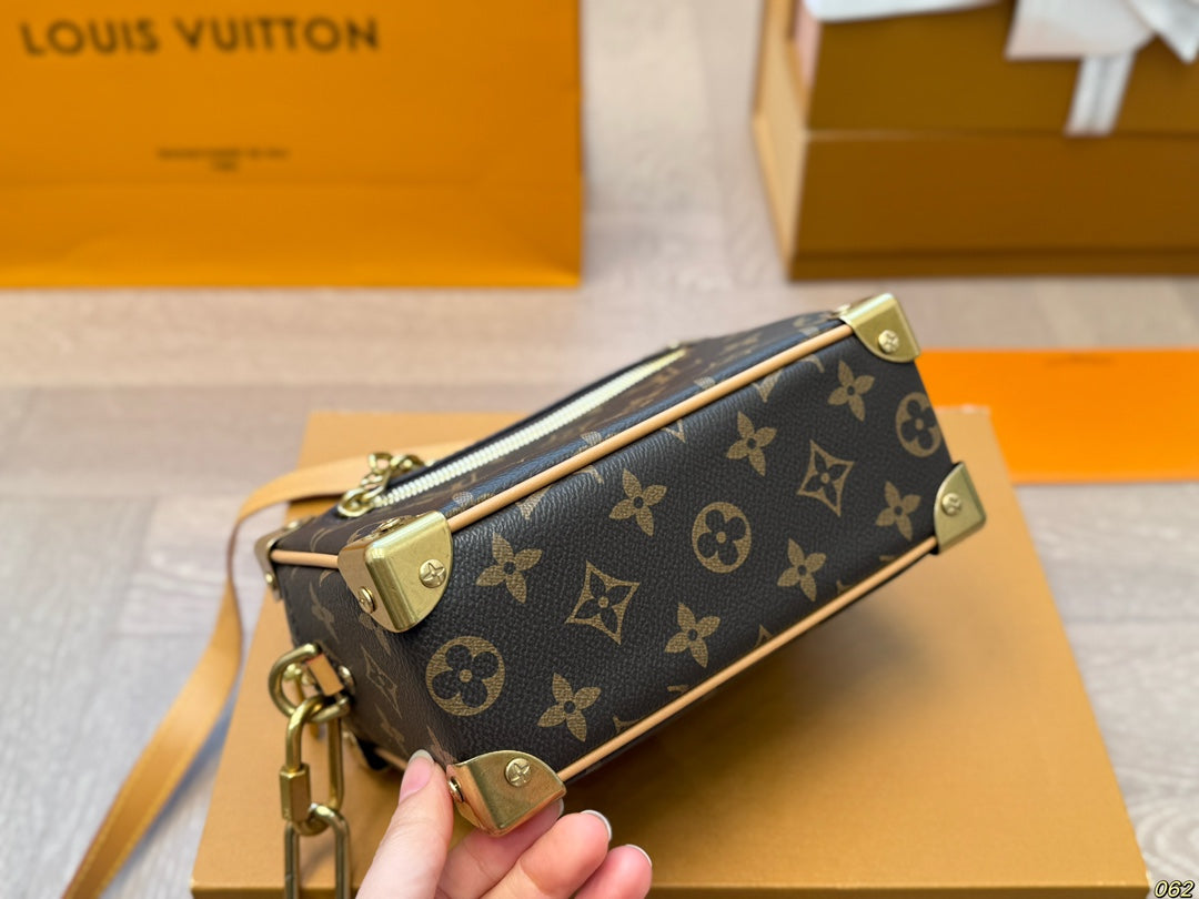 Luxury Soft Trunk Box Bag Satchel 18x12cm