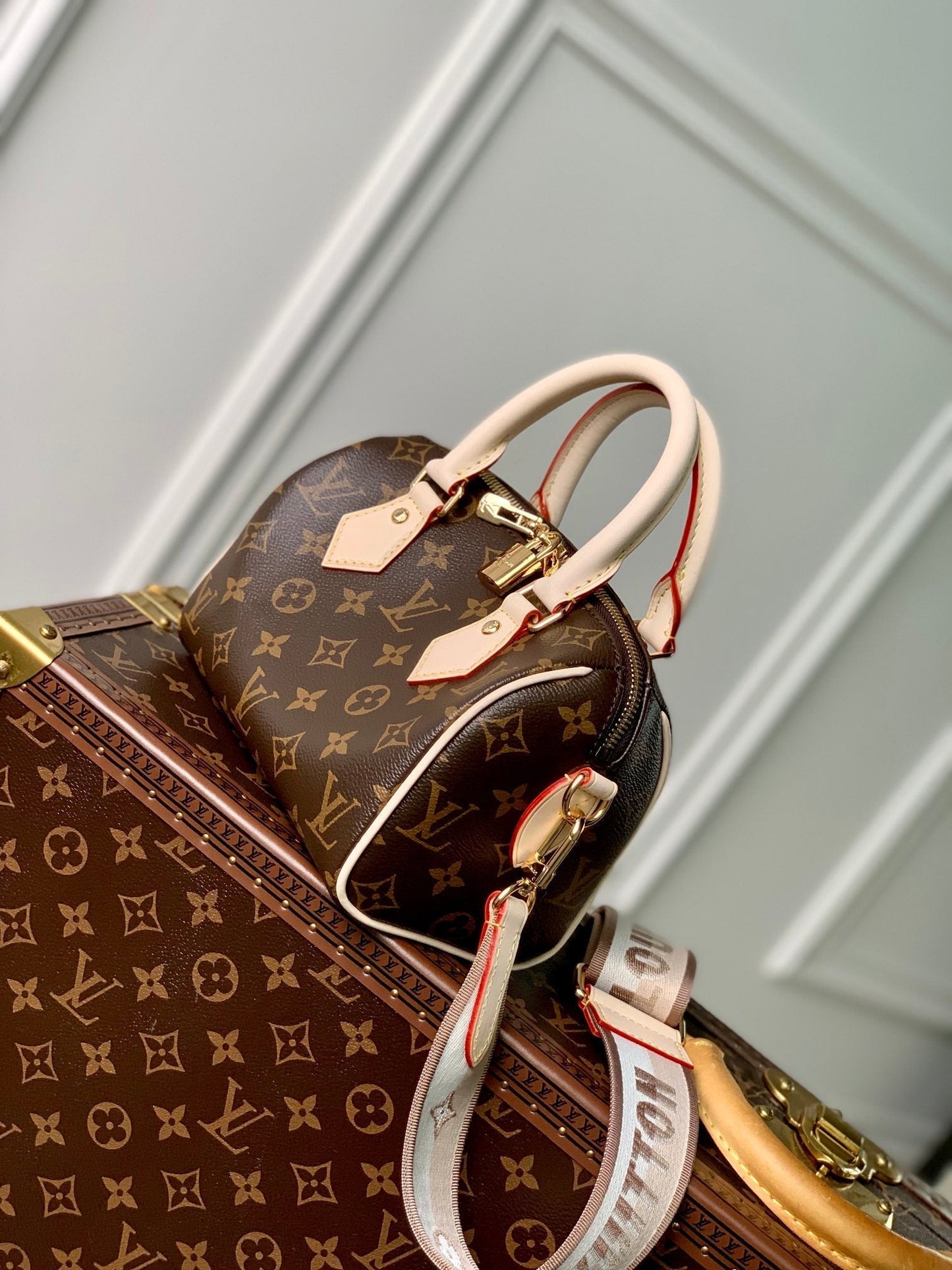 Luxury Speedy Bandouli¨¨re 20 Monogram Beige Strap - 20.5 x 13.5 x 12.0 cm