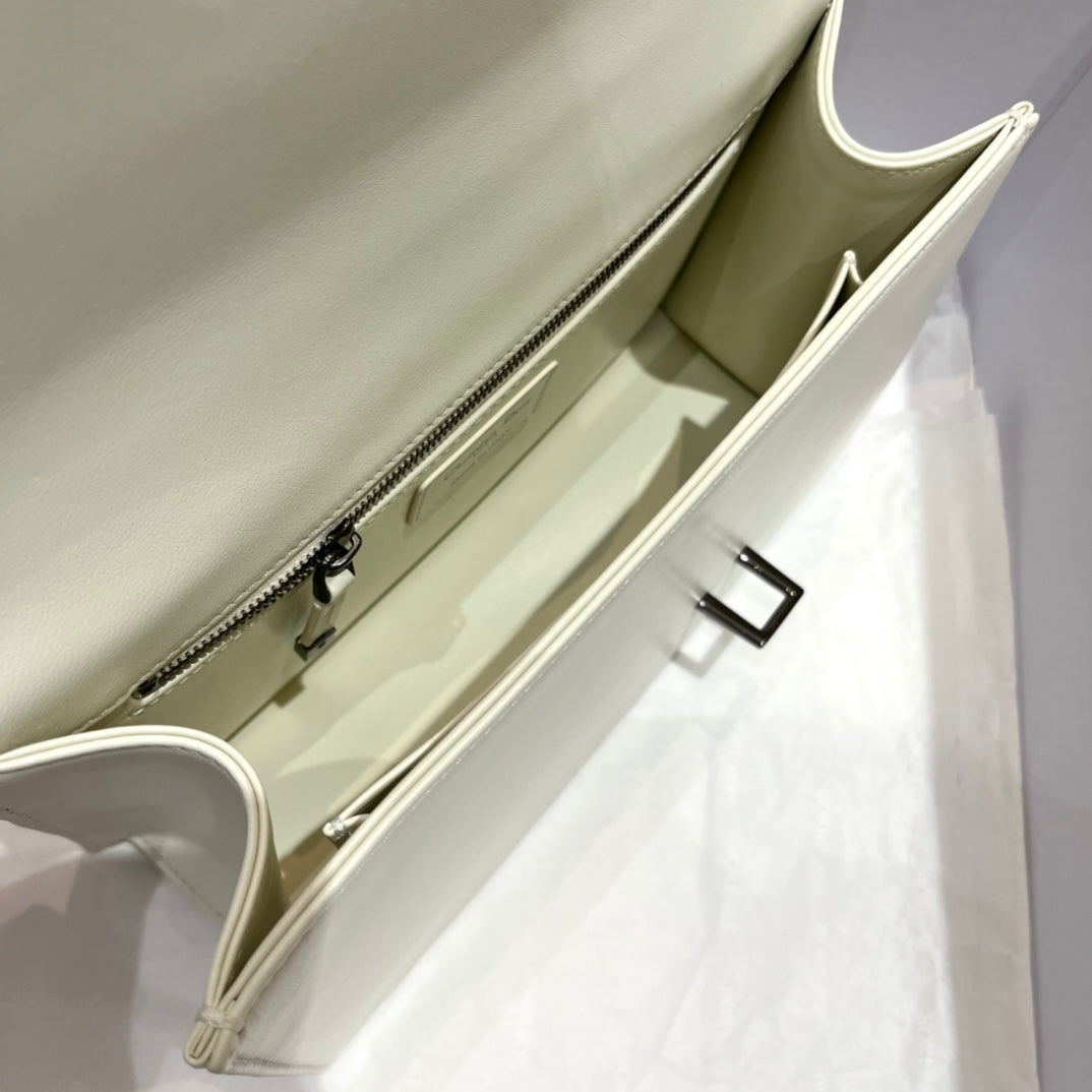 luxury Montaigne Bag White