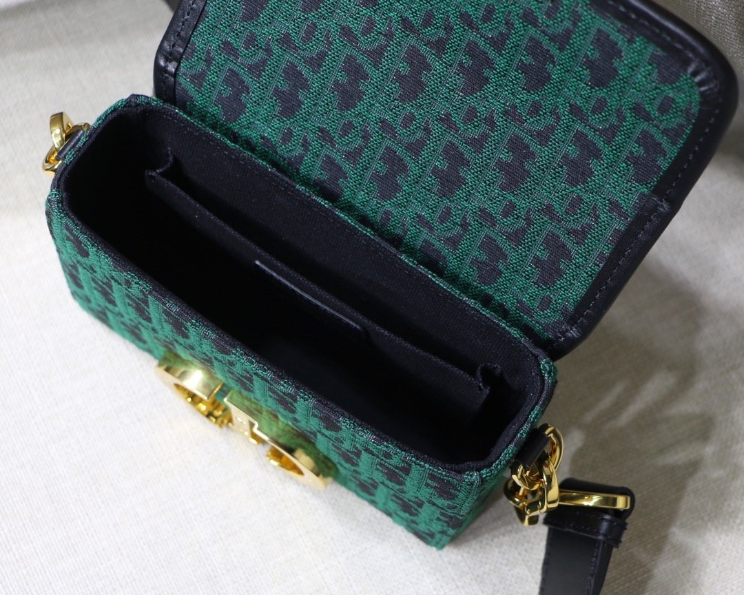 luxury 30 Montaigne Mini Box 17.5cm 002