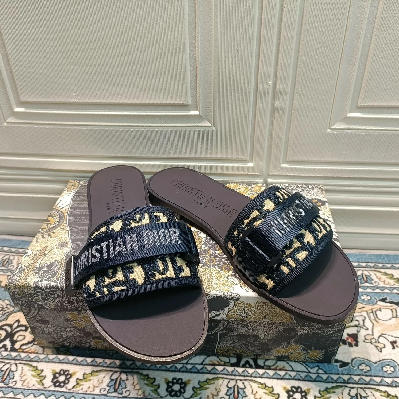 FlattÞfler med borrelÄs