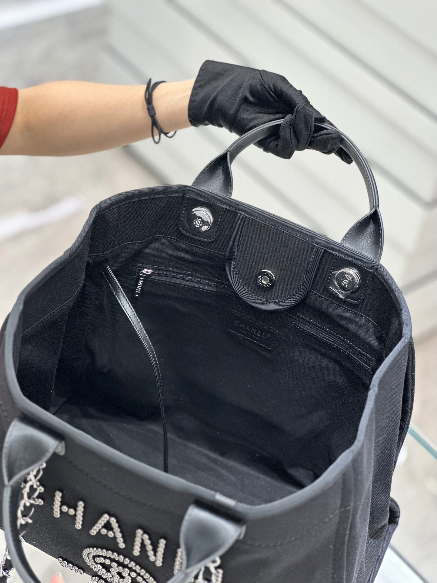 luxury Natural Canvas and Black Leather Large Pearl Deauville Tote - 30x39x22cm