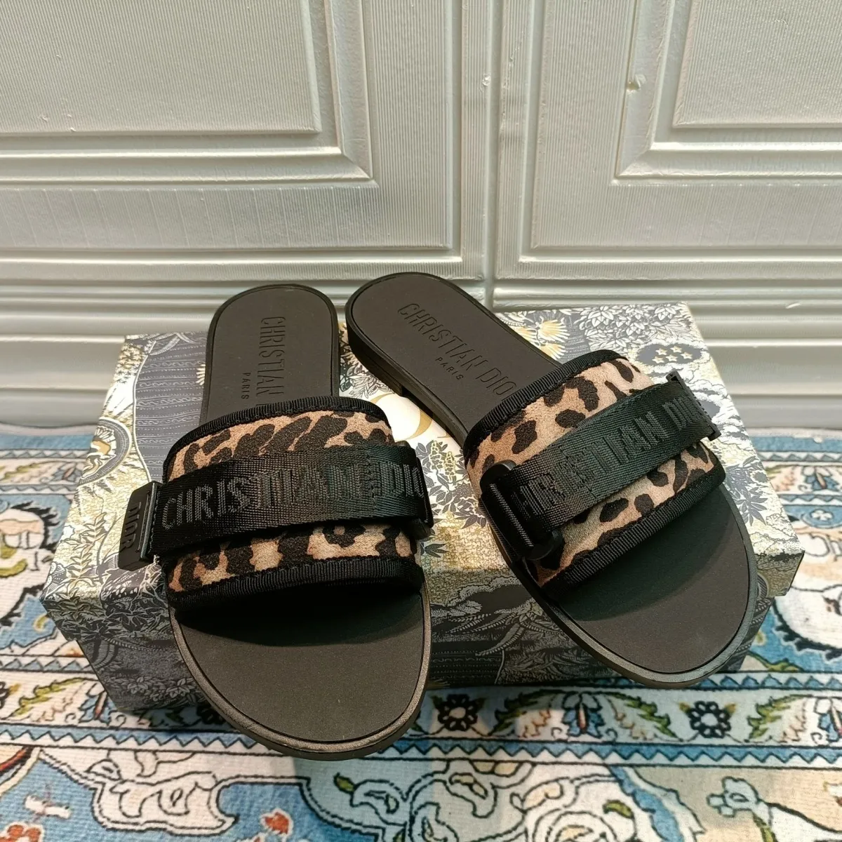 FlattÞfler med borrelÄs