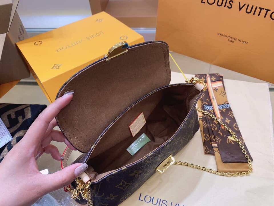 Luxury Replica Bags