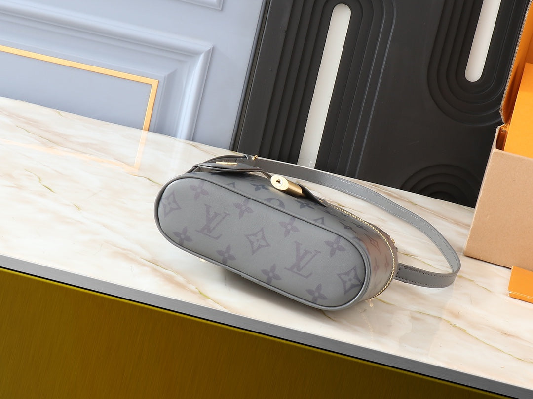 Luxury Vanity Chain Pouch Shoulder Bag 19¡Á11.5¡Á6.5cm