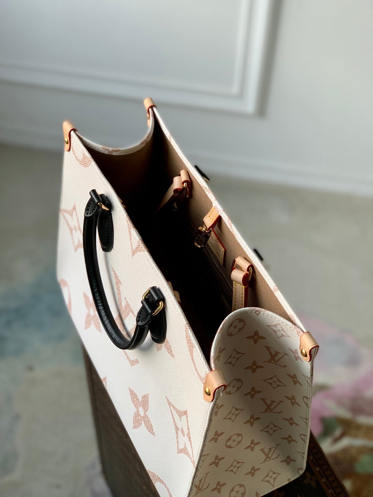 Luxury Onthego MM Tote Bag Monogram Dune Cruise 35 x 27 x 14 cm