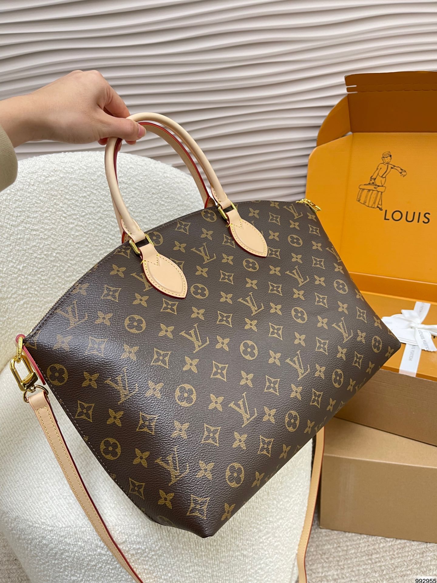 Luxury 21st Century Monogram Boetie PM satchel 32 x 13 x 29 cm