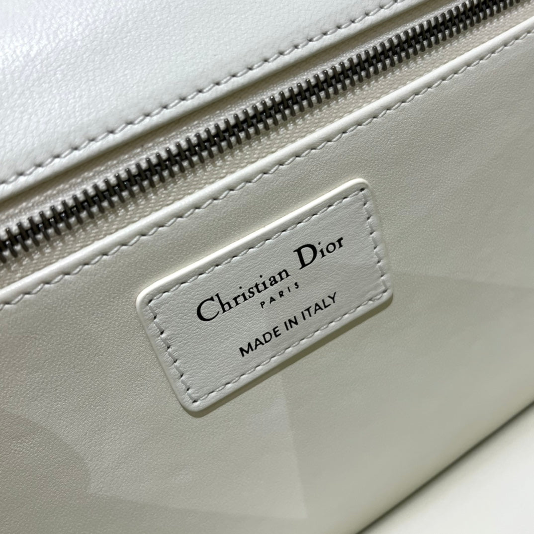 luxury Montaigne Bag White