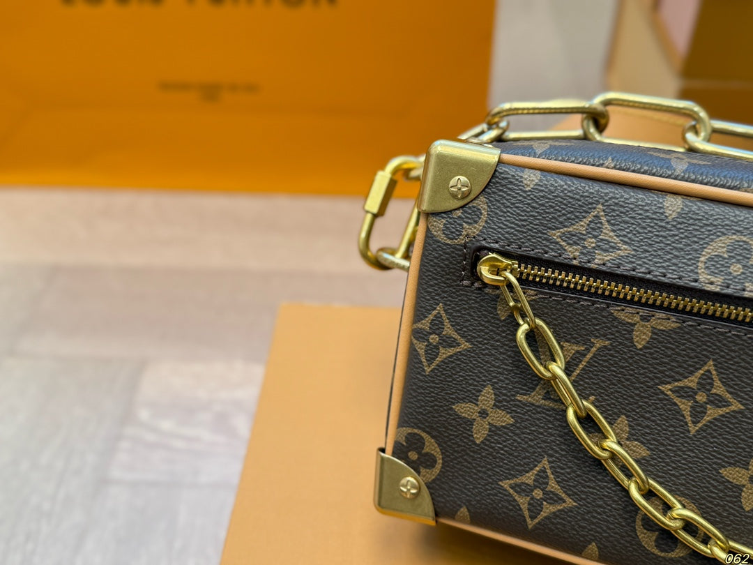 Luxury Soft Trunk Box Bag Satchel 18x12cm
