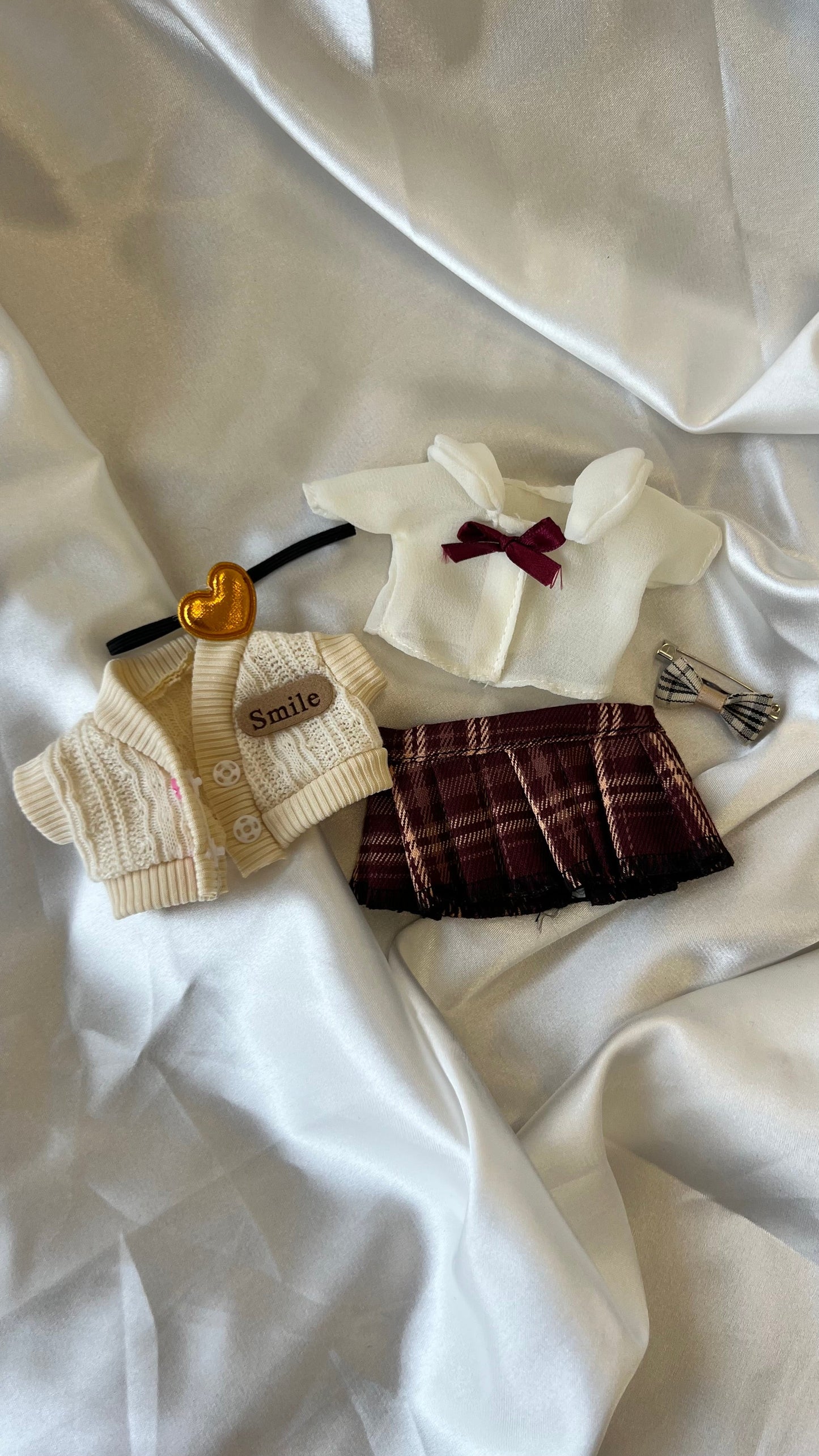 Labubu School Preppy Set - Cream Knit Cardigan & Plaid Skirt with Bow (17cm)