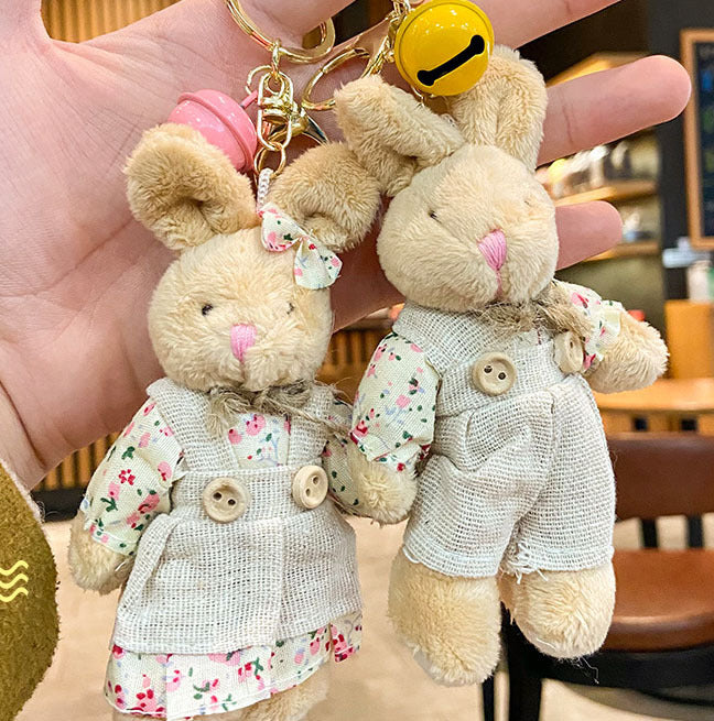 Amuletos de bolsas de pareja de conejito