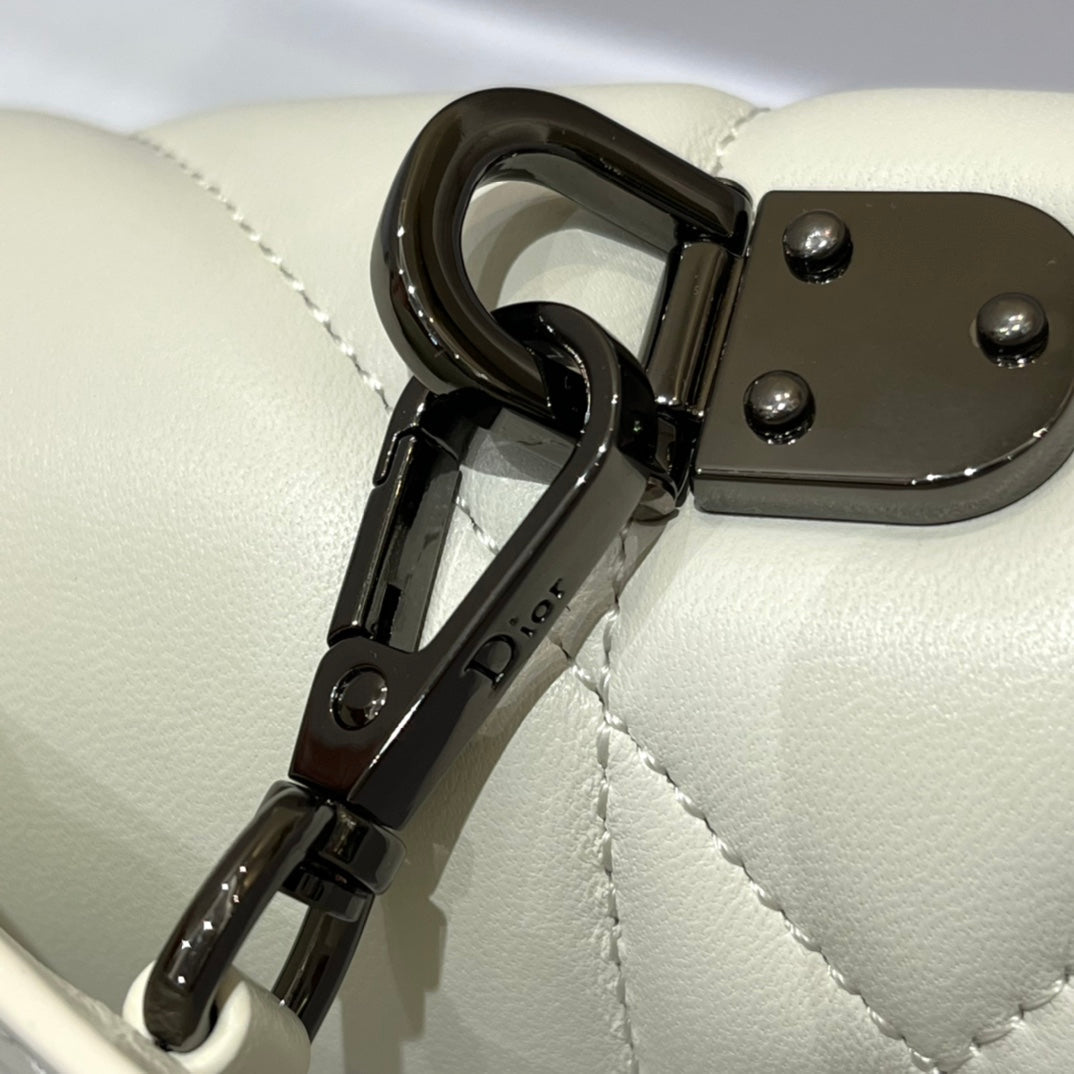 luxury Montaigne Bag White
