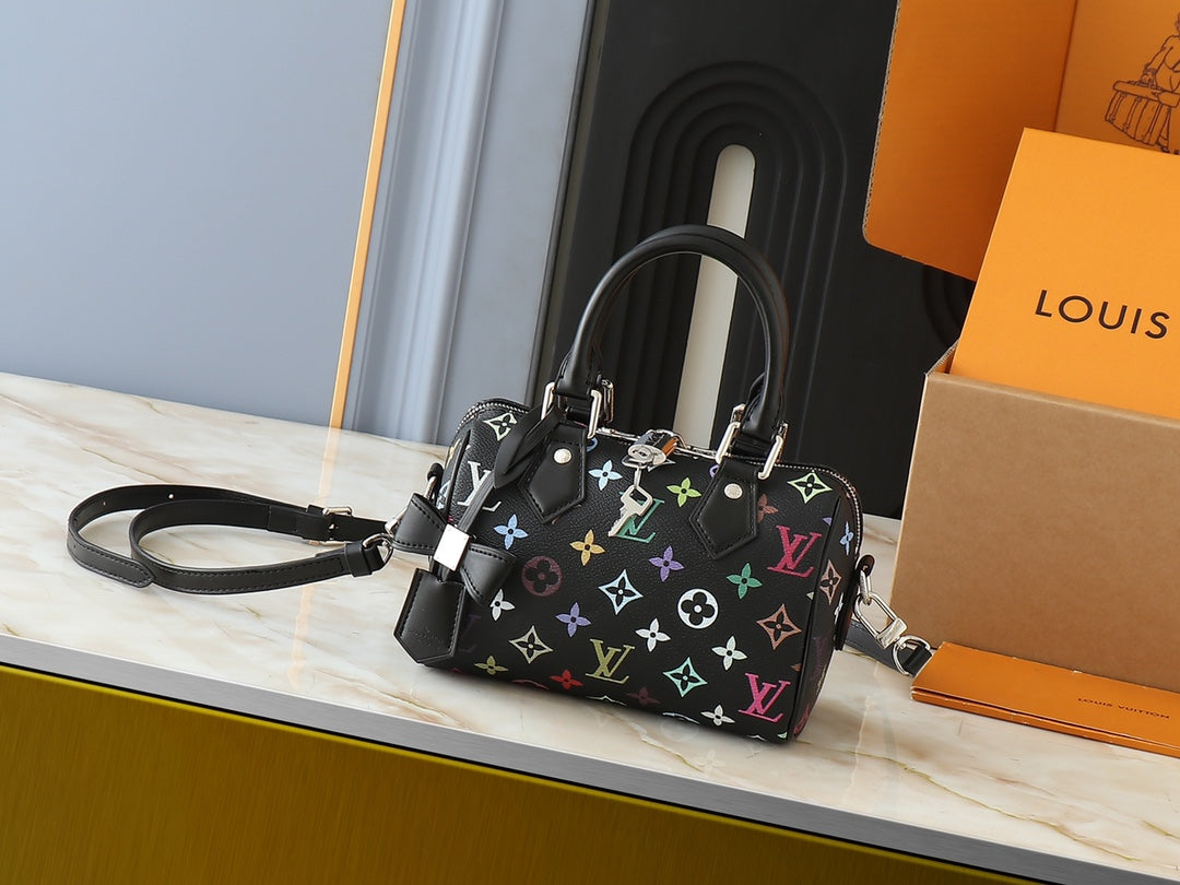 Luxury Speedy Bandouli¨re 20 Handbag 20.5x13.5x12cm