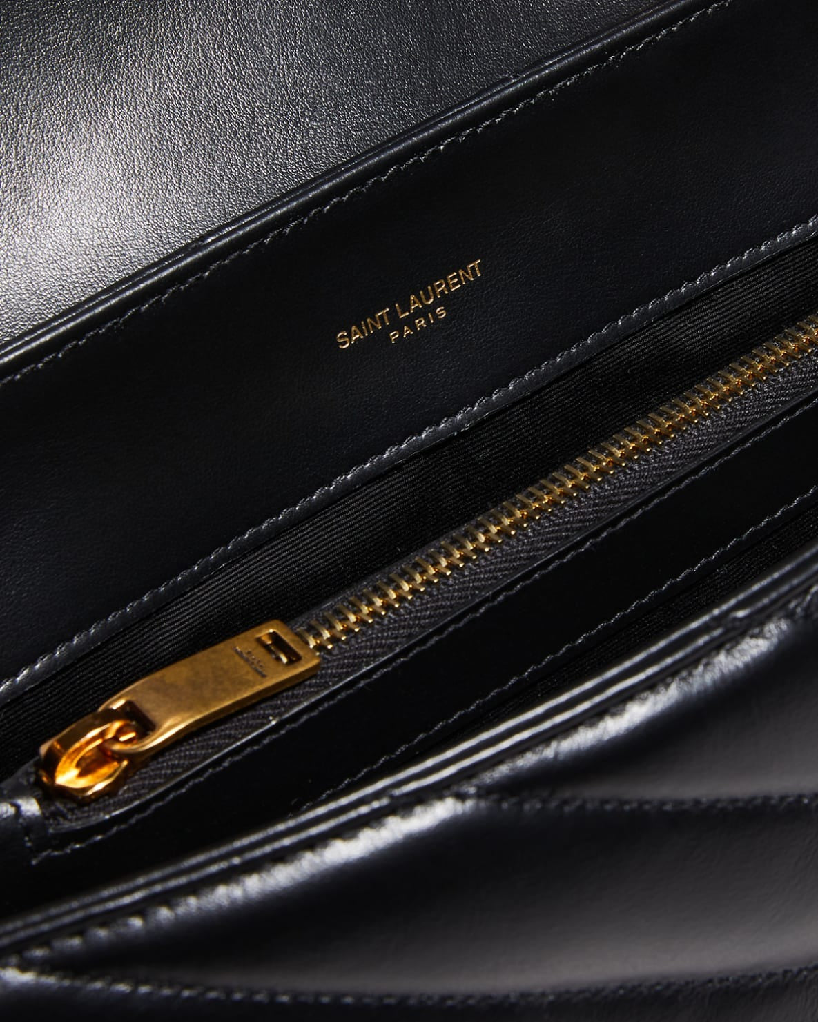 Saint Laurent Loulou Medium luxury Chain Shoulder Bag