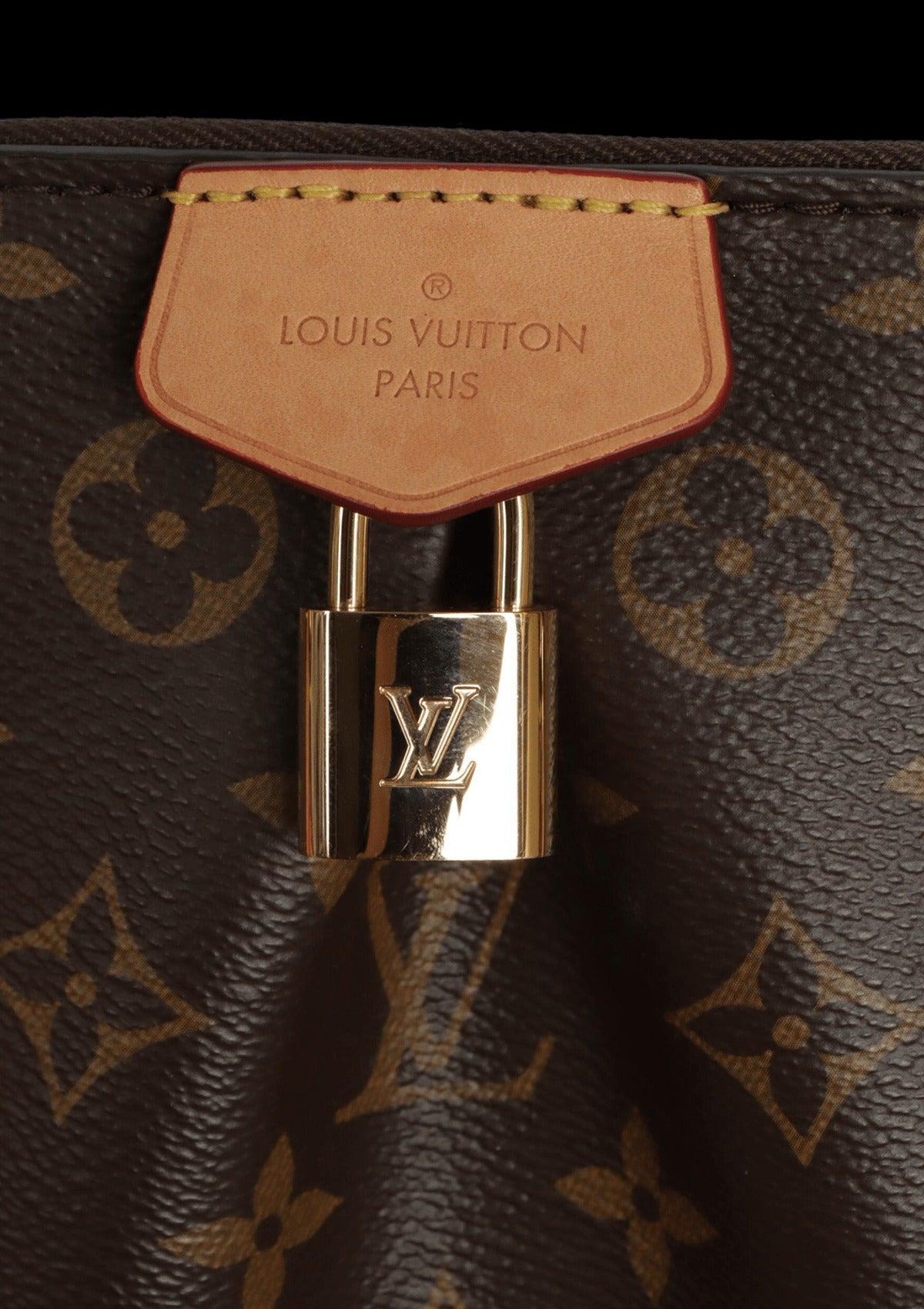Luxury 21st Century Monogram Boetie PM satchel 32 x 13 x 29 cm