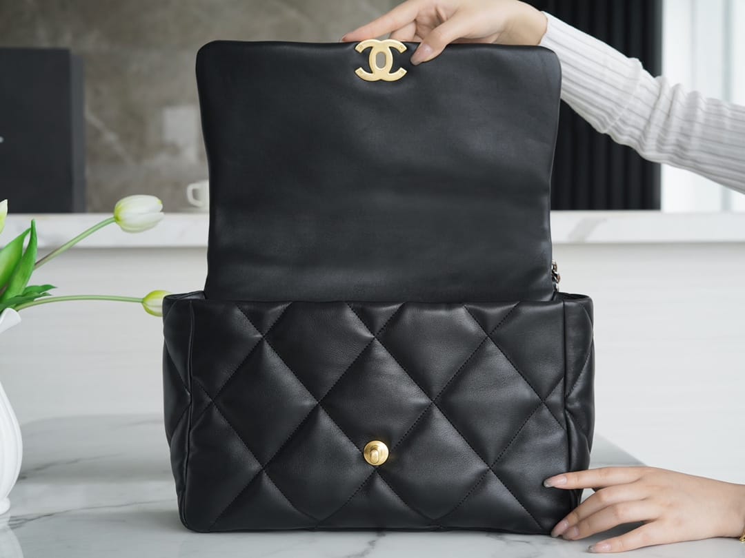 luxury 19BAG AS1162 black gold buckle large bag 25X36X11cm