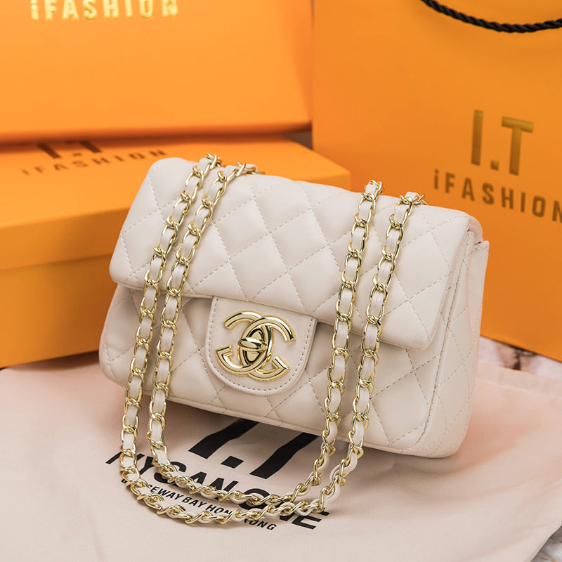 luxury โ๐ฝ ๐๐น๐ฎ๐๐๐ถ๐ฐ ๐๐น๐ฎ๐ฝ in Black Lambskin