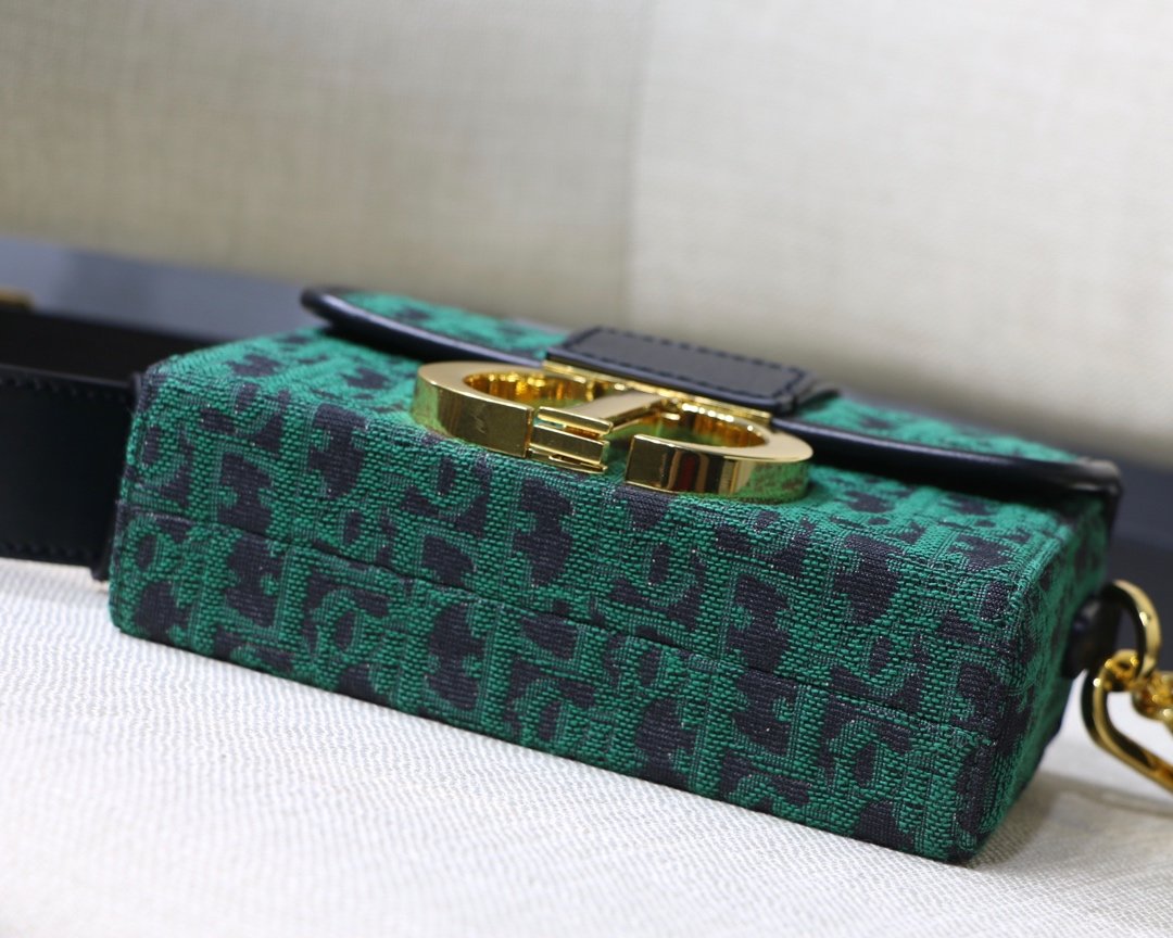 luxury 30 Montaigne Mini Box 17.5cm 002
