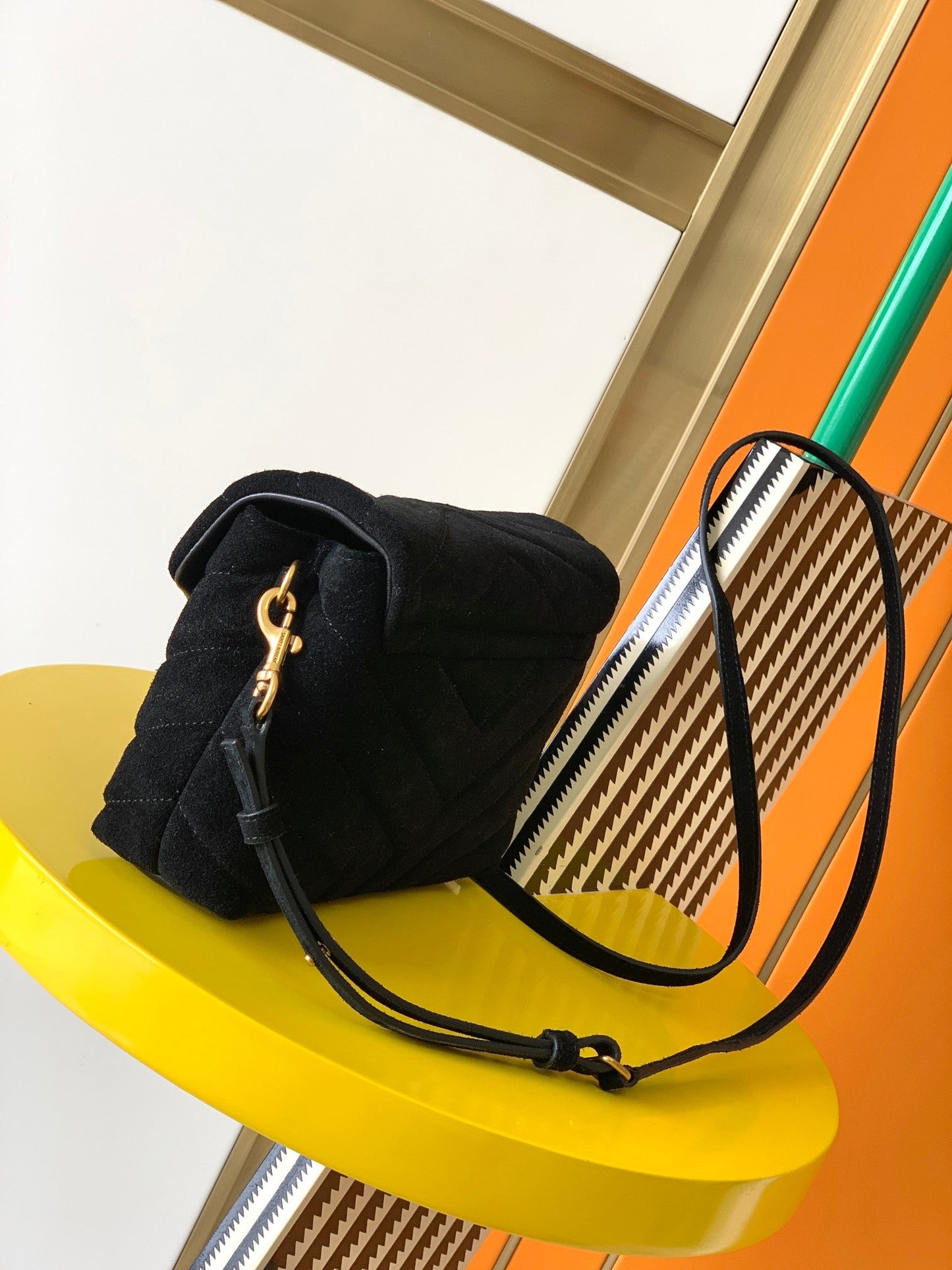 luxury Loulou 20 Black Velvet 20x14x7cm