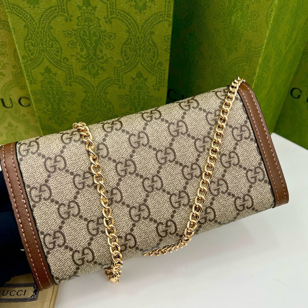luxury Brown Saddle Buckle Handbag 19x10.5x3.5cm