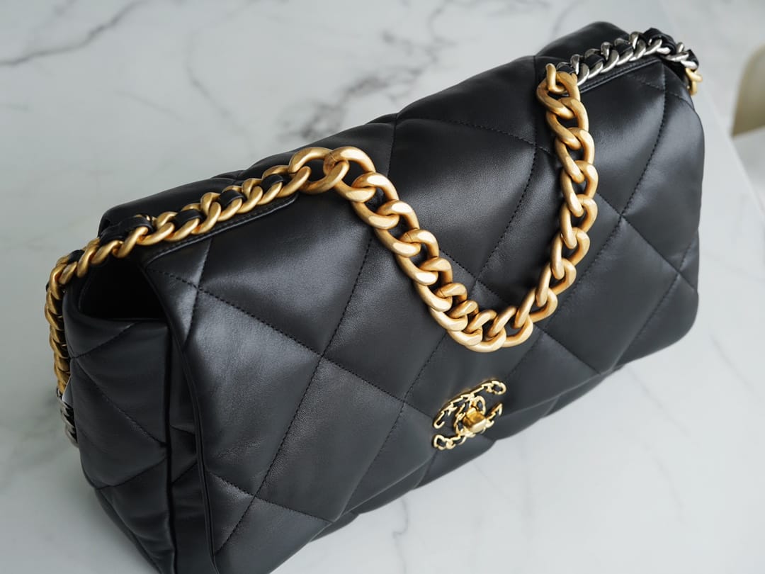luxury 19BAG AS1162 black gold buckle large bag 25X36X11cm