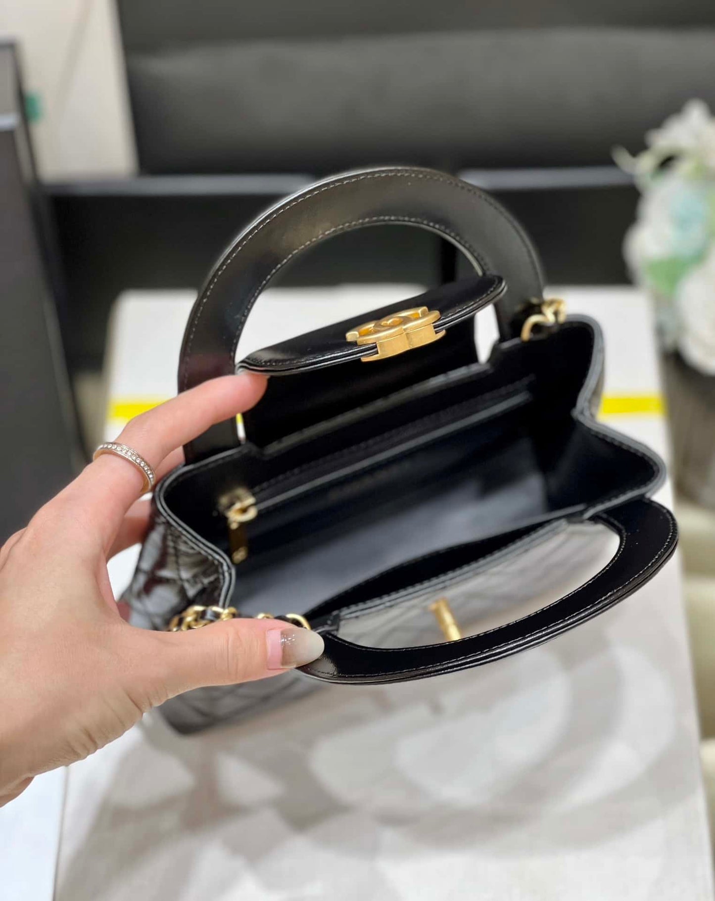luxury Kelly Mini Shopping Bag Mini 23K Shiny Aged Calfskin Black 13x19x7cm