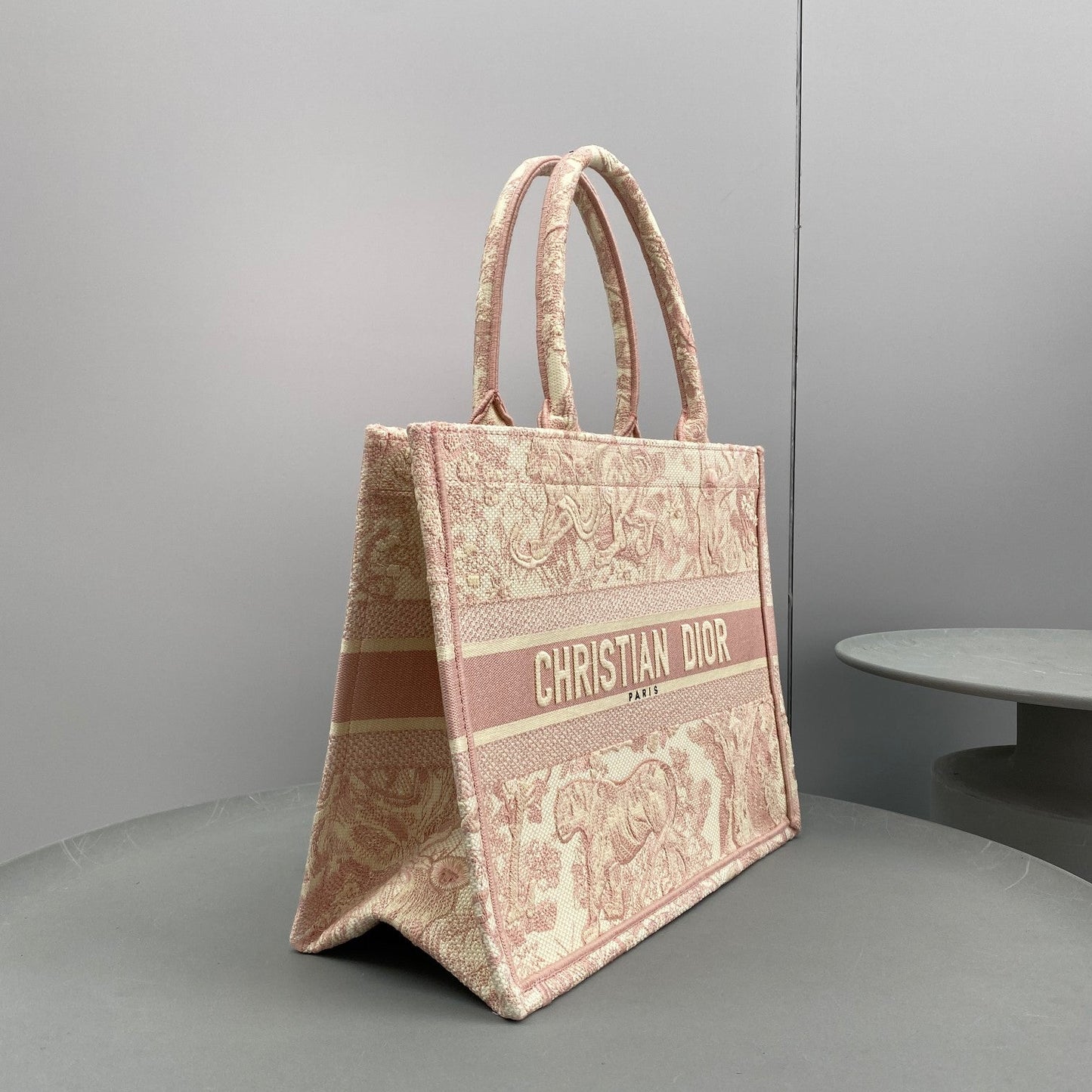 luxury Book Tote MediumPink Toile de Jouy Embroider - 36 x 27.5 x 16.5 cm