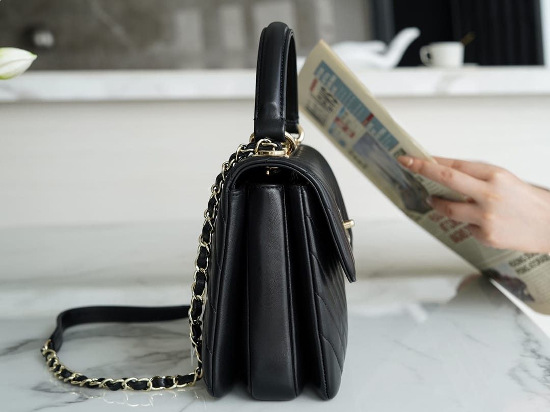 luxury Trendy CC25 Pre-Owned medium Chevron Trendy handbag 25cm