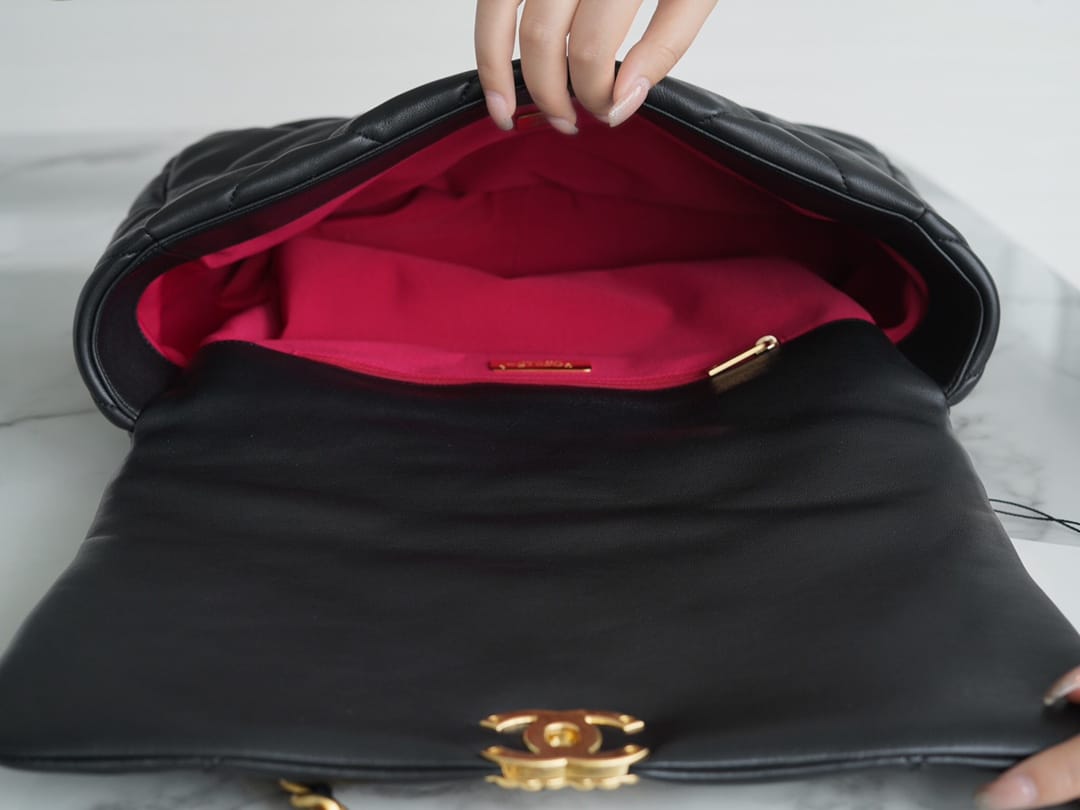 luxury 19BAG AS1162 black gold buckle large bag 25X36X11cm