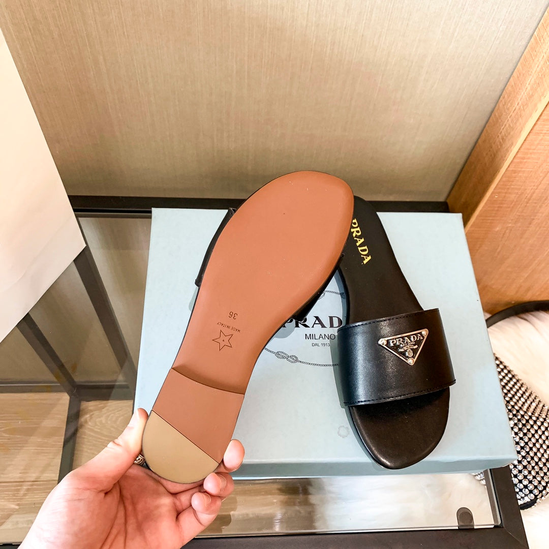 Triangel Logo Flat Tofflor