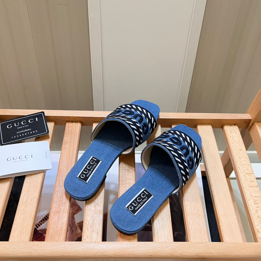 Bokstäver Denim platta tofflor