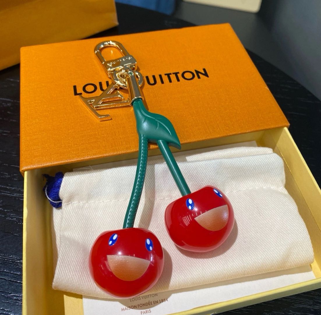 🌟 Portachiavi L$V Cherry: carino e lussuoso, tutto in uno 🍒✨