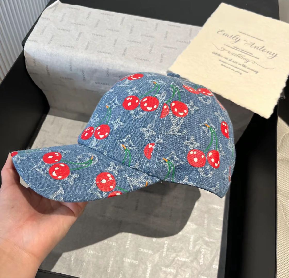 Classic luxury hat